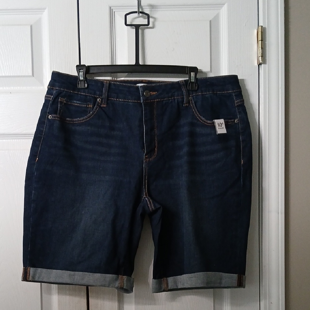 Time and True Dark Blue Denim Jean Shorts Sz 18  Inseam 10"  NWT
